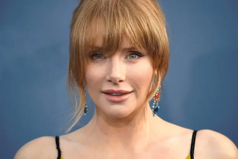 How actress-turned-director Bryce Dallas Howard has quietly become a fan-favorite filmmaker in Star Wars TV